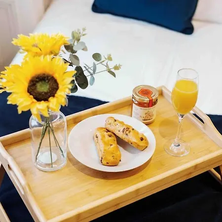 Sleeps 5! Perfect For Work & Family - Free Parking & Wifi ليدز