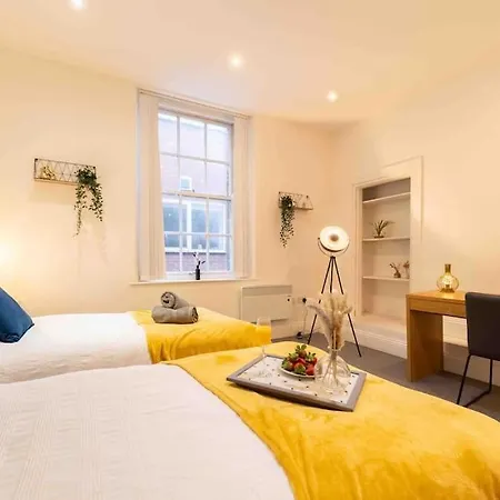 شقة Sleeps 5! Perfect For Work & Family - Free Parking & Wifi *