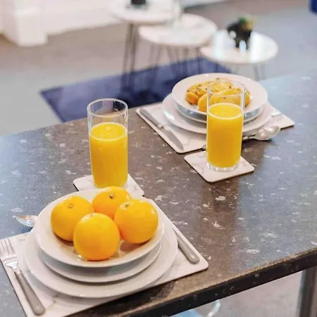 شقة Sleeps 5! Perfect For Work & Family - Free Parking & Wifi *